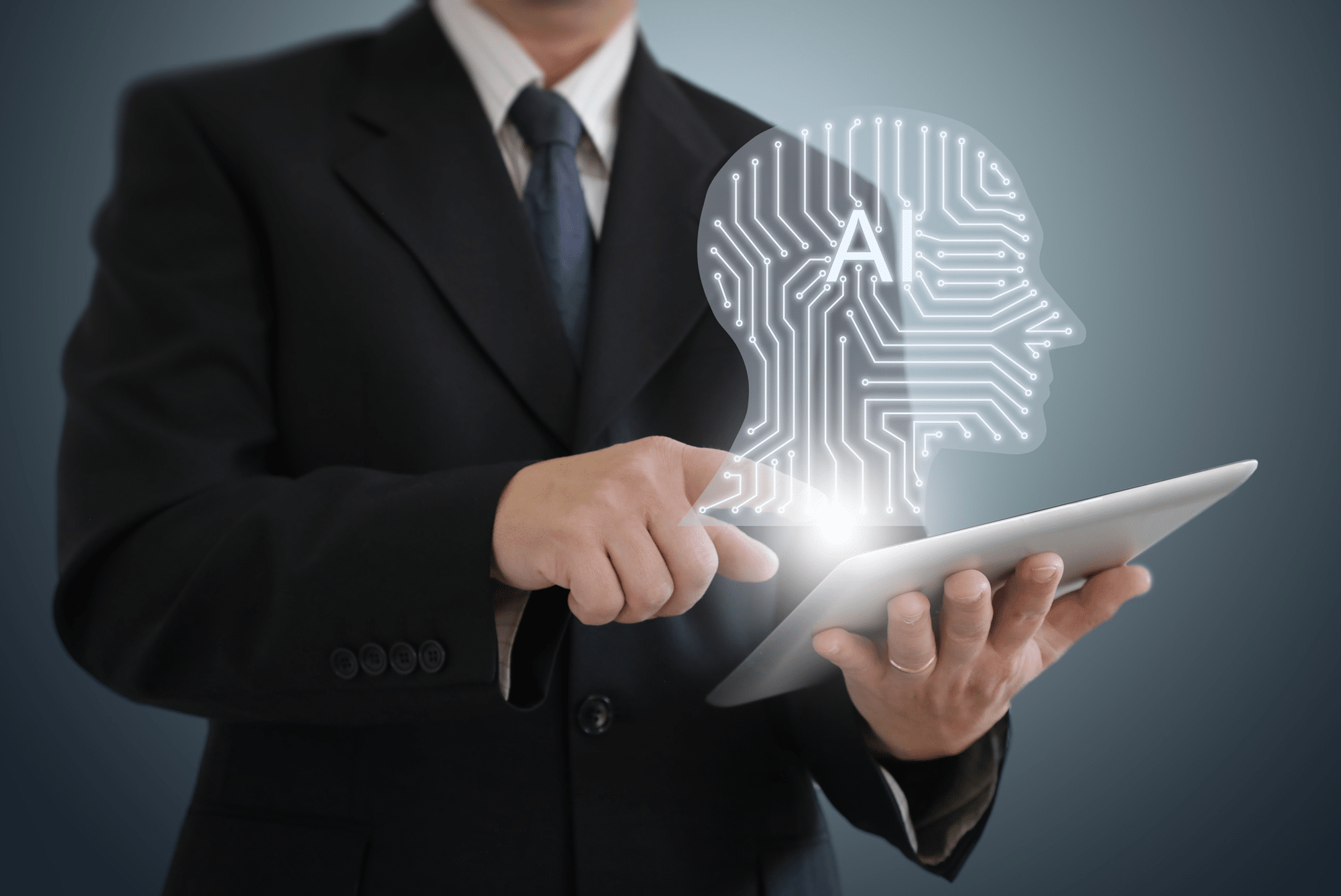 Integrating AI and Human Coaches for Seamless Leadership Coaching